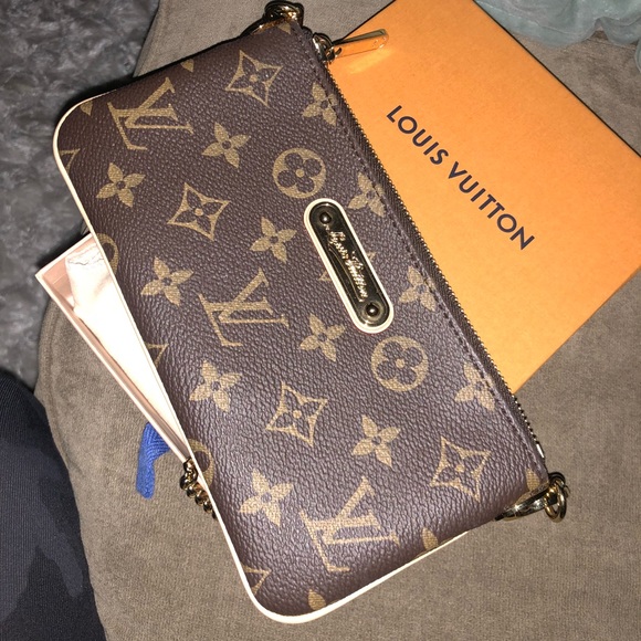 Louis Vuitton Handbags - Louis Vuitton mini purse